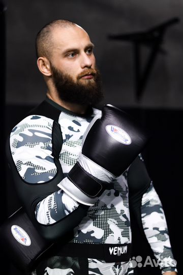 Боксерские перчатки Winning