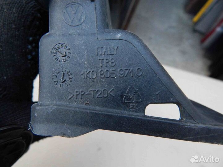 Воздуховод Volkswagen Passat B6