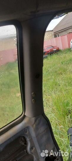 Обшивки салона на Nissan Serena c23