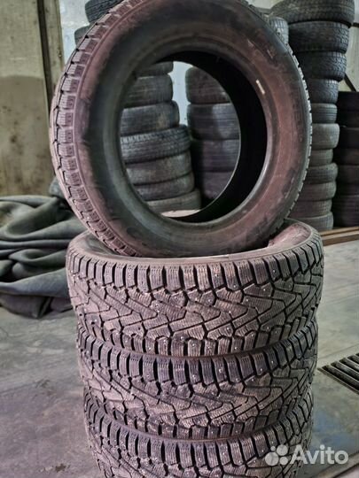Pirelli Ice Zero 225/65 R17