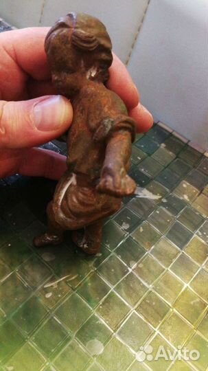 Бронзовая статуэтка девушка