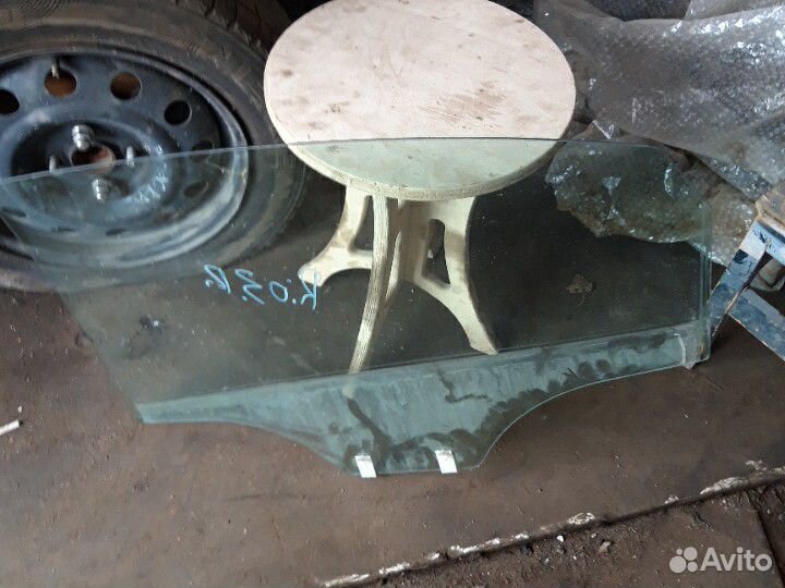 Стекло задней правой двери Киа Рио3