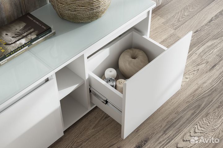 Тумба тв подвесная белая