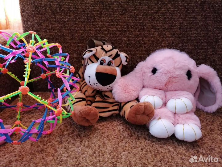 Магкие игрушки-рюкзаки