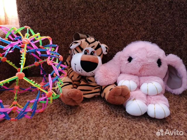 Магкие игрушки-рюкзаки