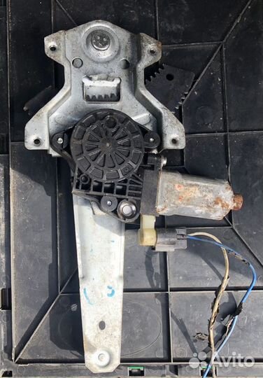 Стеклоподъемник Митсубиши Ланцер 10