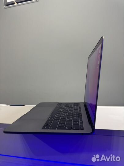 Apple macbook pro 2017 16 256gb