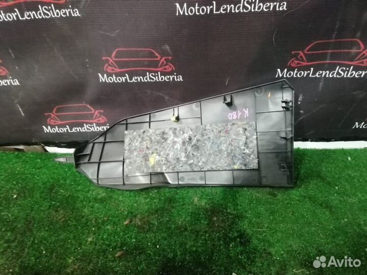 Накладка центральной консоли правая Toyota Corolla