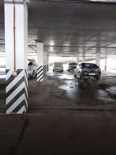 Машиноместо, 18 м²