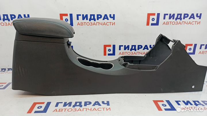 Консоль Geely Emgrand EC7 106802273300669. Царапин