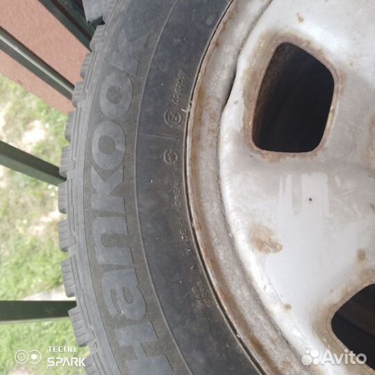 Hankook Winter I'Pike 215/65 R16