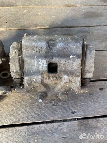 Суппорт передний Nissan Teana J32 2008-2011