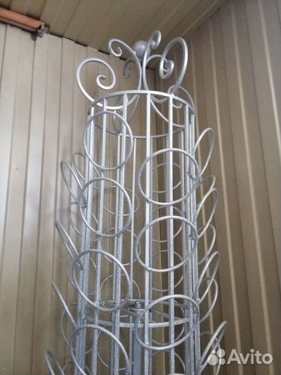 Стойка под головные уборы