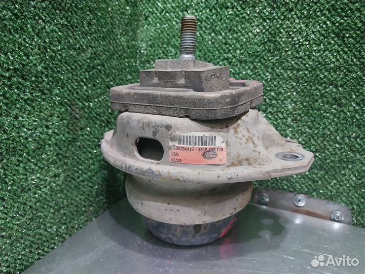 Подушка двигателя правая Land Rover Discovery 3