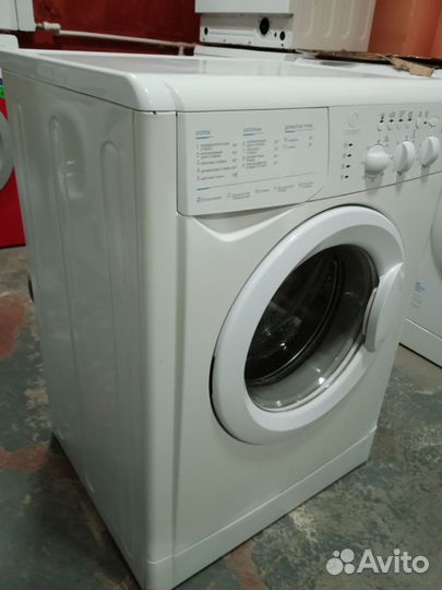 Стиральная машина Indesit 6kg.Гарантия