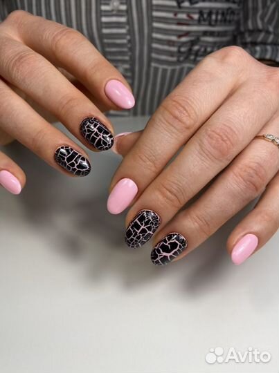 Мастер маникюра и педикюра