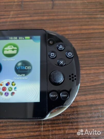 PS Vita Slim 2000 God Eater 2 Limited