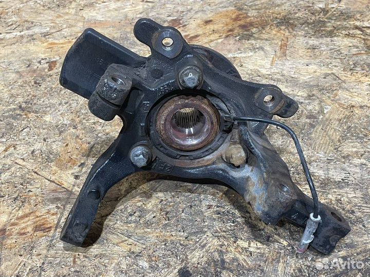 Ступица передняя правая Opel Zafira 2 (B) 2007