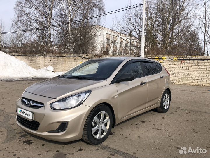 Hyundai Solaris 1.4 AT, 2011, 233 000 км