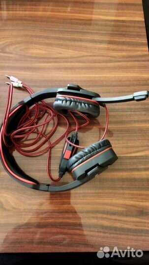 Игровые наушники с микрофоном. Sven