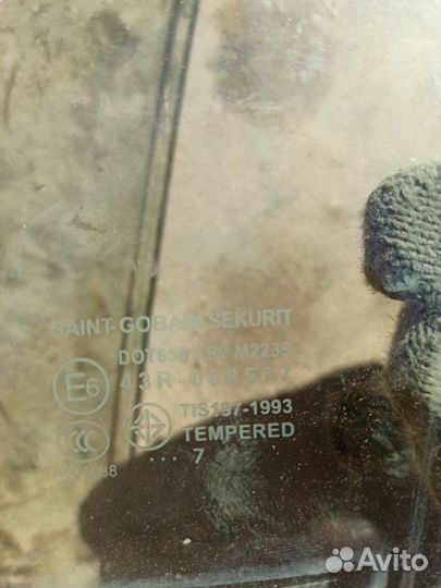 Стекло заднее левое Mazda 3 BK 2002-2009