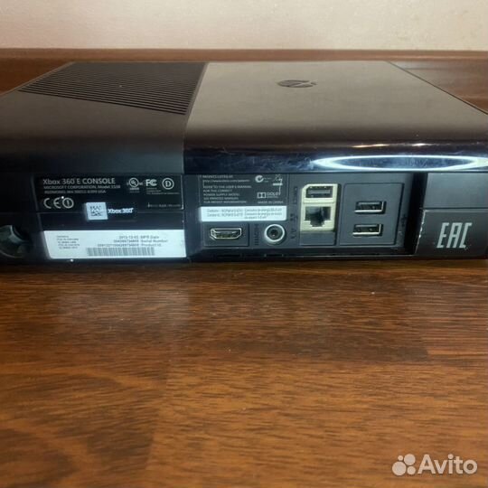 Xbox 360E с кинектом