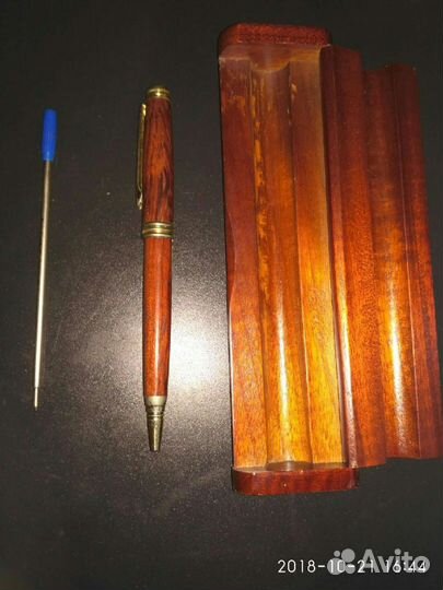 Ручка шариковая красное дерево