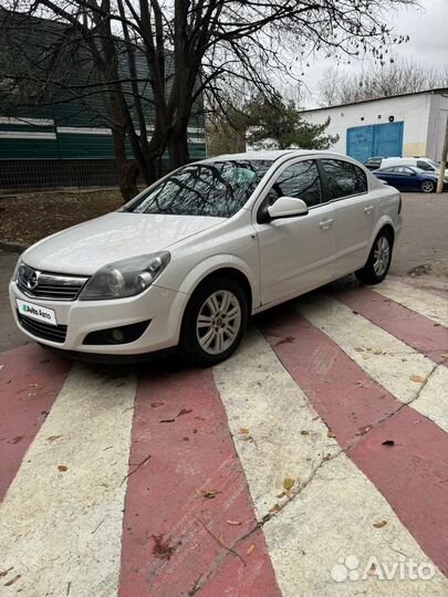 Opel Astra 1.8 AT, 2011, 183 000 км