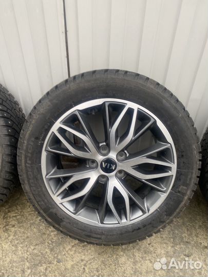 Колеса kia k5 r17 зима 5шт