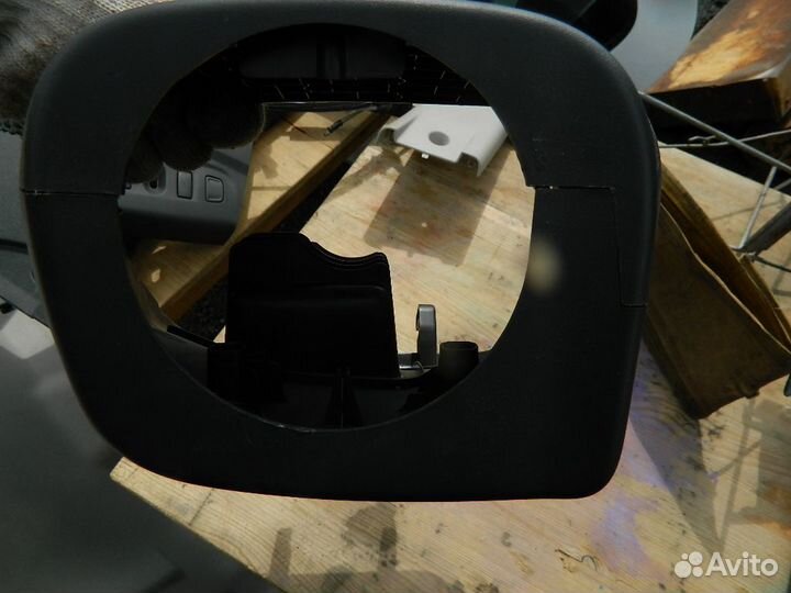 Кожух рулевой колонки Renault Logan 2 2018