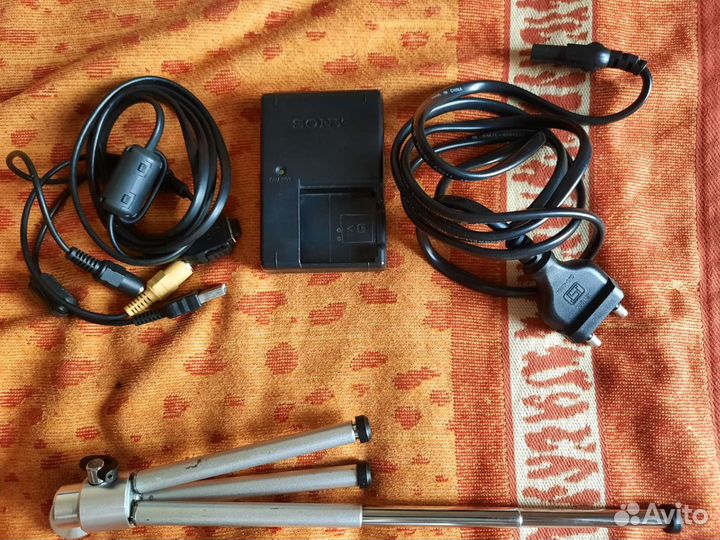 Фотоаппарат Sony DSC-H50