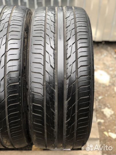 Toyo Extensa HP 225/30 R20