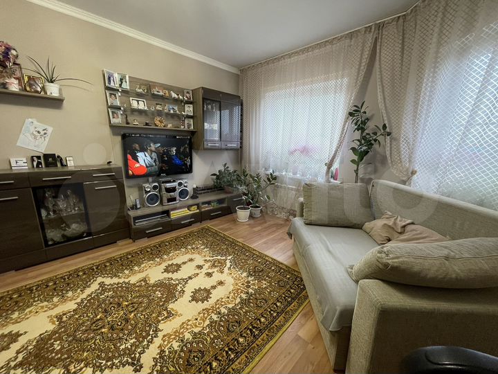 2-к. квартира, 56 м², 3/9 эт.