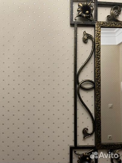 Зеркало настенное в прихожую