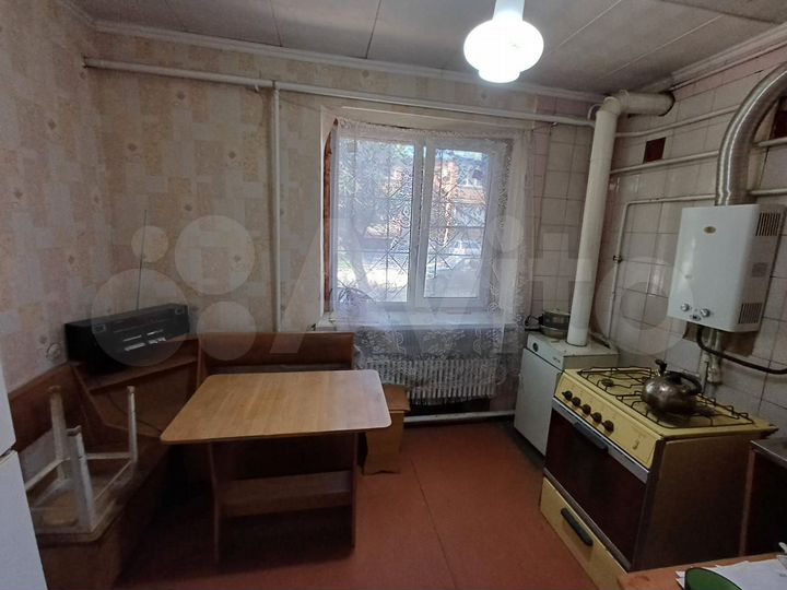2-к. квартира, 54 м², 1/3 эт.
