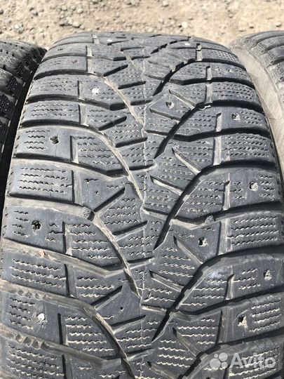 Bridgestone Blizzak Spike-02 245/40 R18 97T