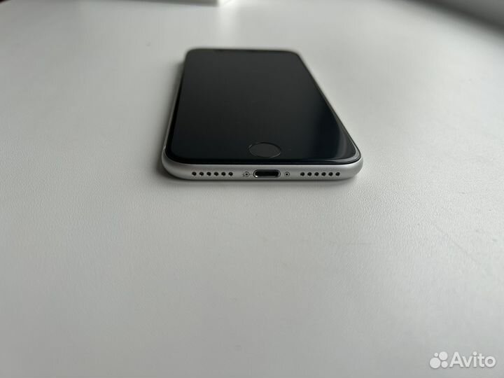 iPhone SE (2020), 128 ГБ