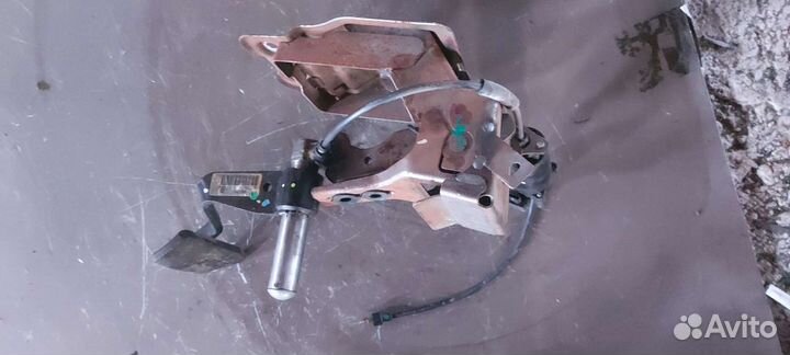 Педаль тормоза Nissan Murano Z50