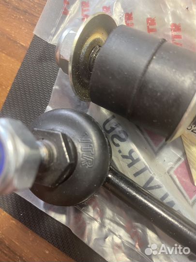 Стойки стабилизатора задней подвески Nissan