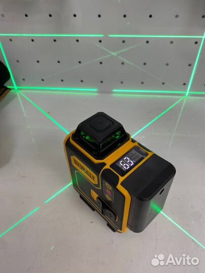 Лазерный уровень dewalt 4D