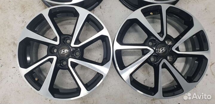 Литые диски на Hyundai Solaris R15 4x100