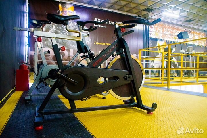 Продам абонемент в фитнес-клуб 