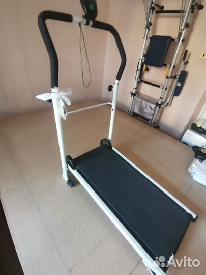 Механическая беговая дорожка
