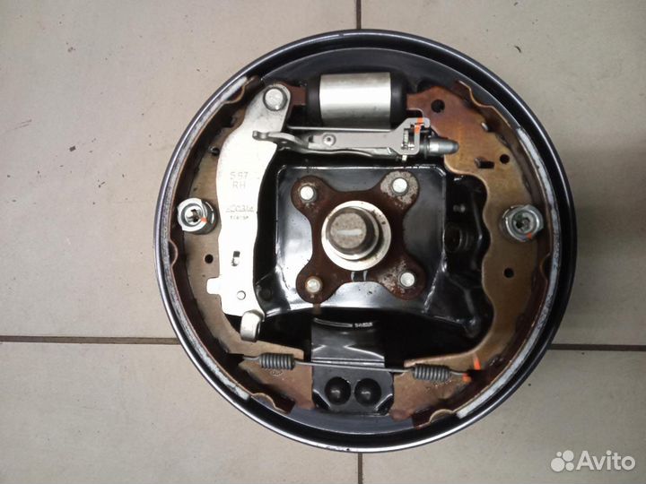 Щит опорный зад. с торм.механизмом Kaptur 2016 2WD