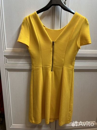 Платье Zara XS