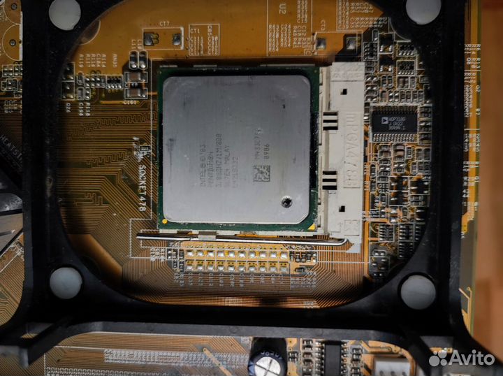 Мат. плата Asus P4S800 c процессором и памятью