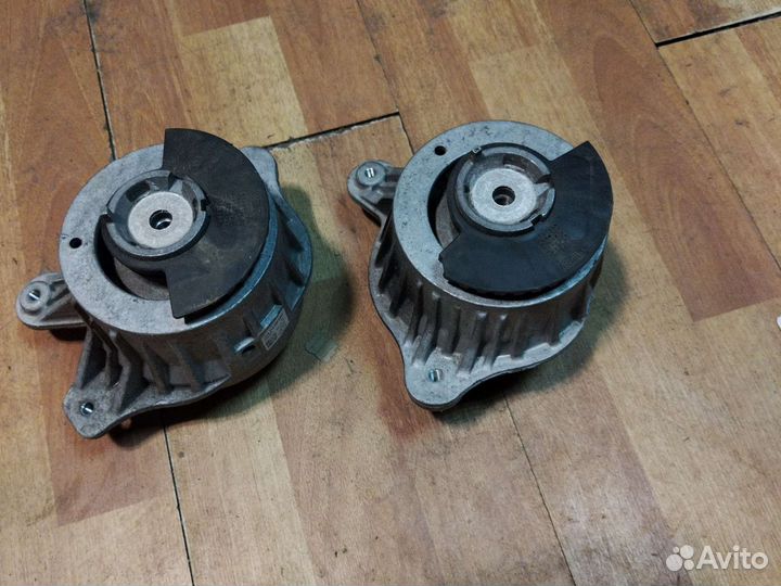 Подушка опора двигателя Mercedes W213 E213
