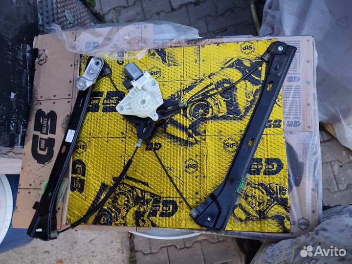 Передний правый стеклоподъёмник vw passat b8