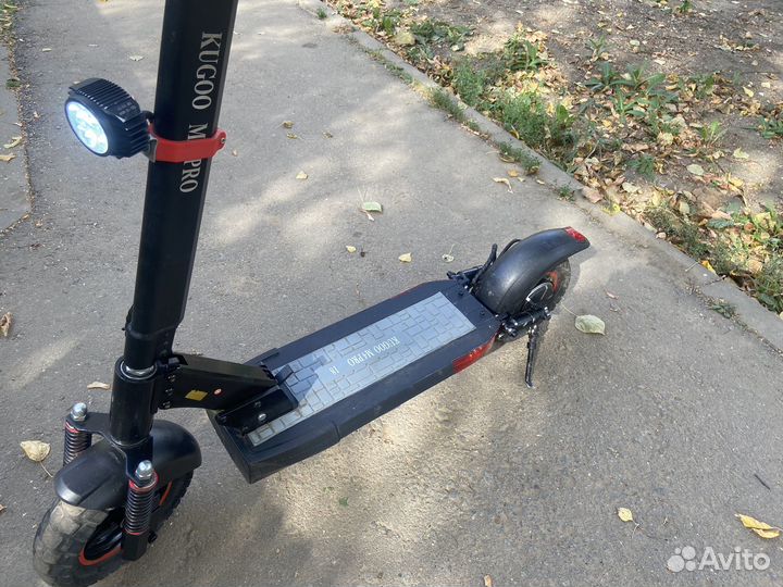 Элктросамокаь kugoo m4 pro