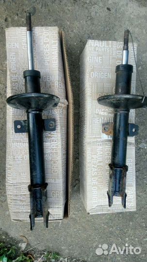 Стойки Рено